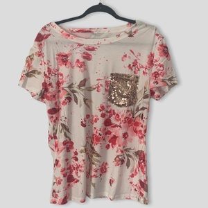 Floral tee with sequin pocket size XXL